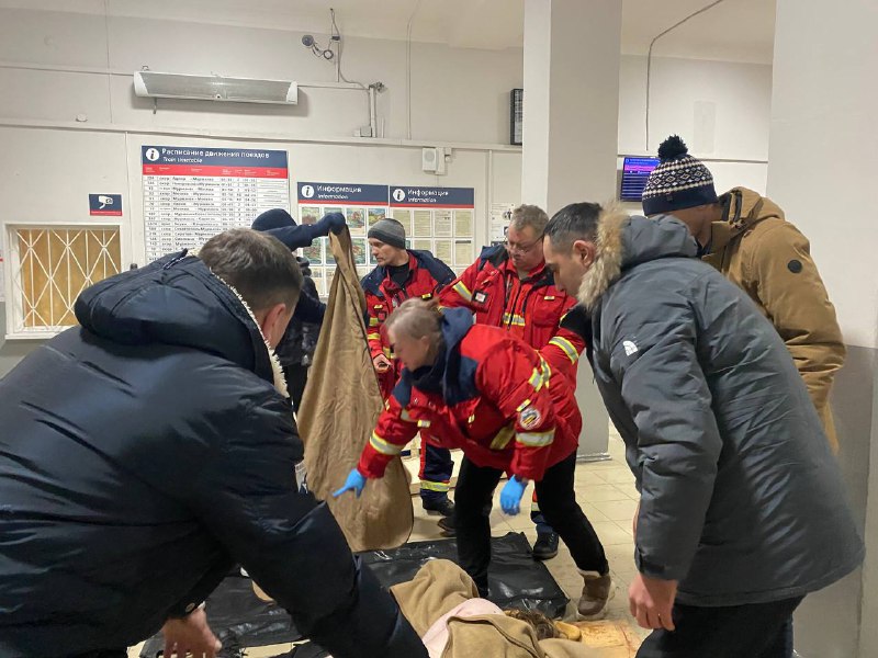 Столкновение поездов в Мурманской области: обстановка на месте