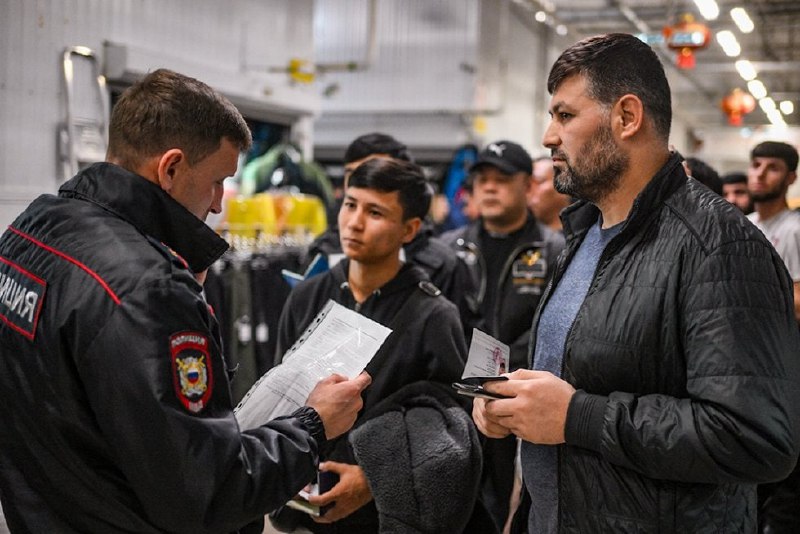 Заход полицейских в дома нелегальных мигрантов: новый закон в России