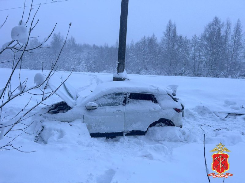 Драма на железнодорожном переезде: трагическое ДТП в Ленинградской области